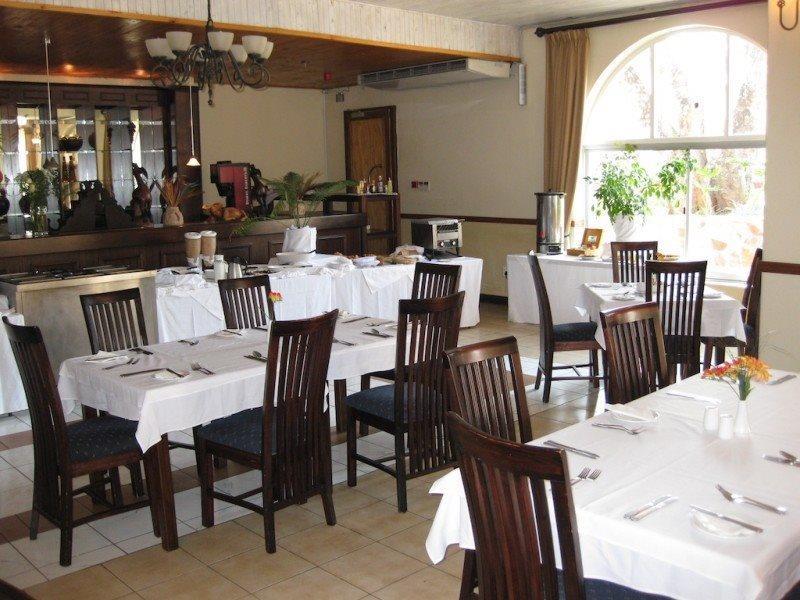 The Tums George Hotel Manzini Extérieur photo